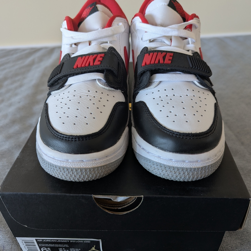 Jordan Legacy 312 Low - White, Black & Red trainers - Size US 6.5